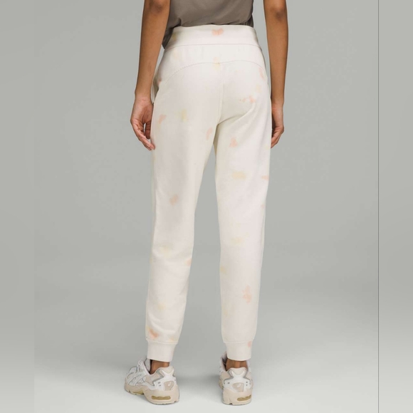 Lululemon Scuba High-Rise French Terry Jogger, 10 Cream Lemon Peach - Picture 2 of 12